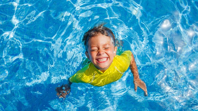 Can Head Lice Survive In A Swimming Pool?